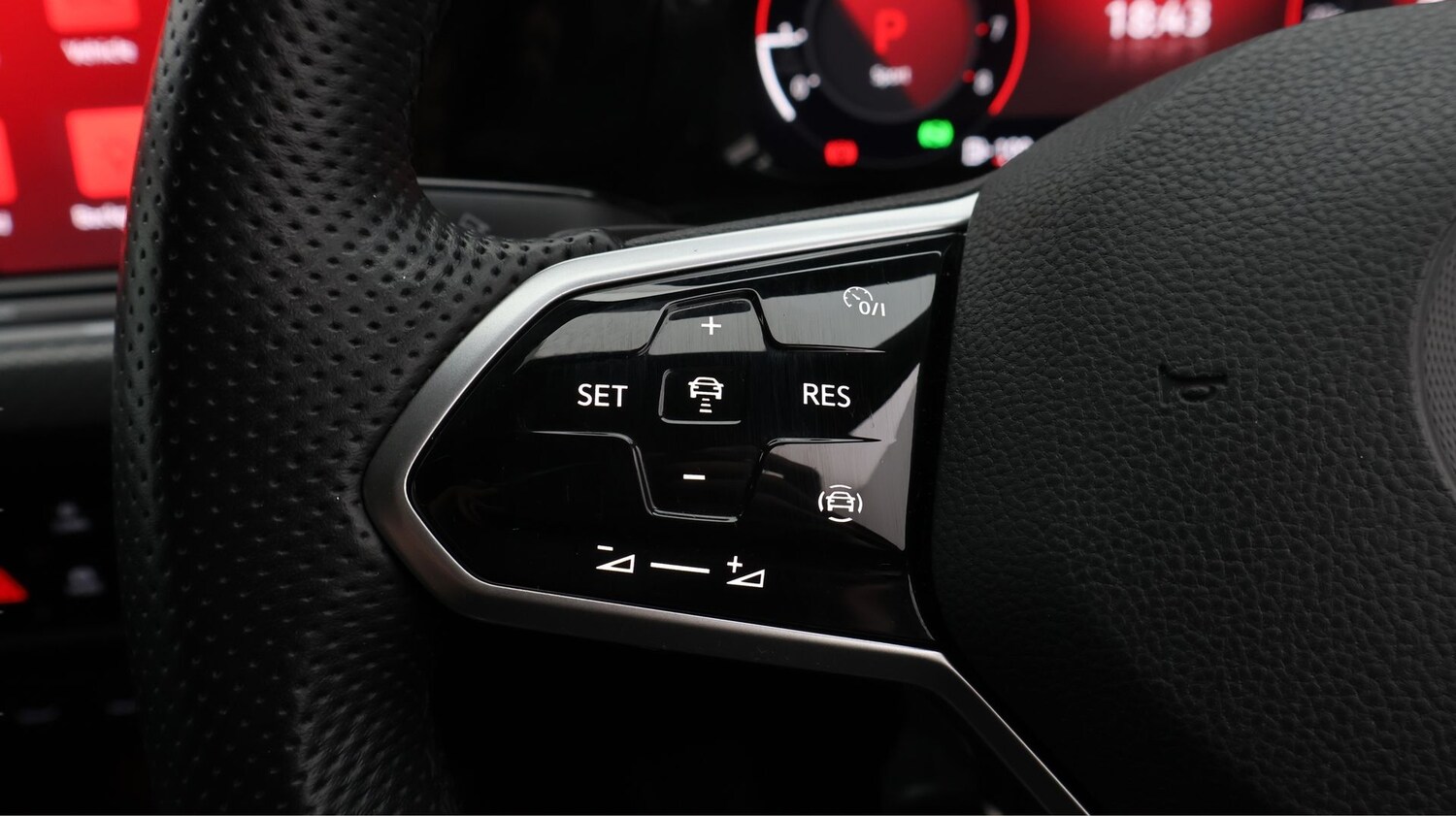 Used Volkswagen Golf 2020 for sale - 77610576: Photo 25