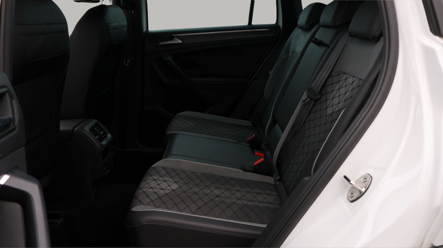 Used Volkswagen Tiguan 2023 for sale - 77845723: Photo 16