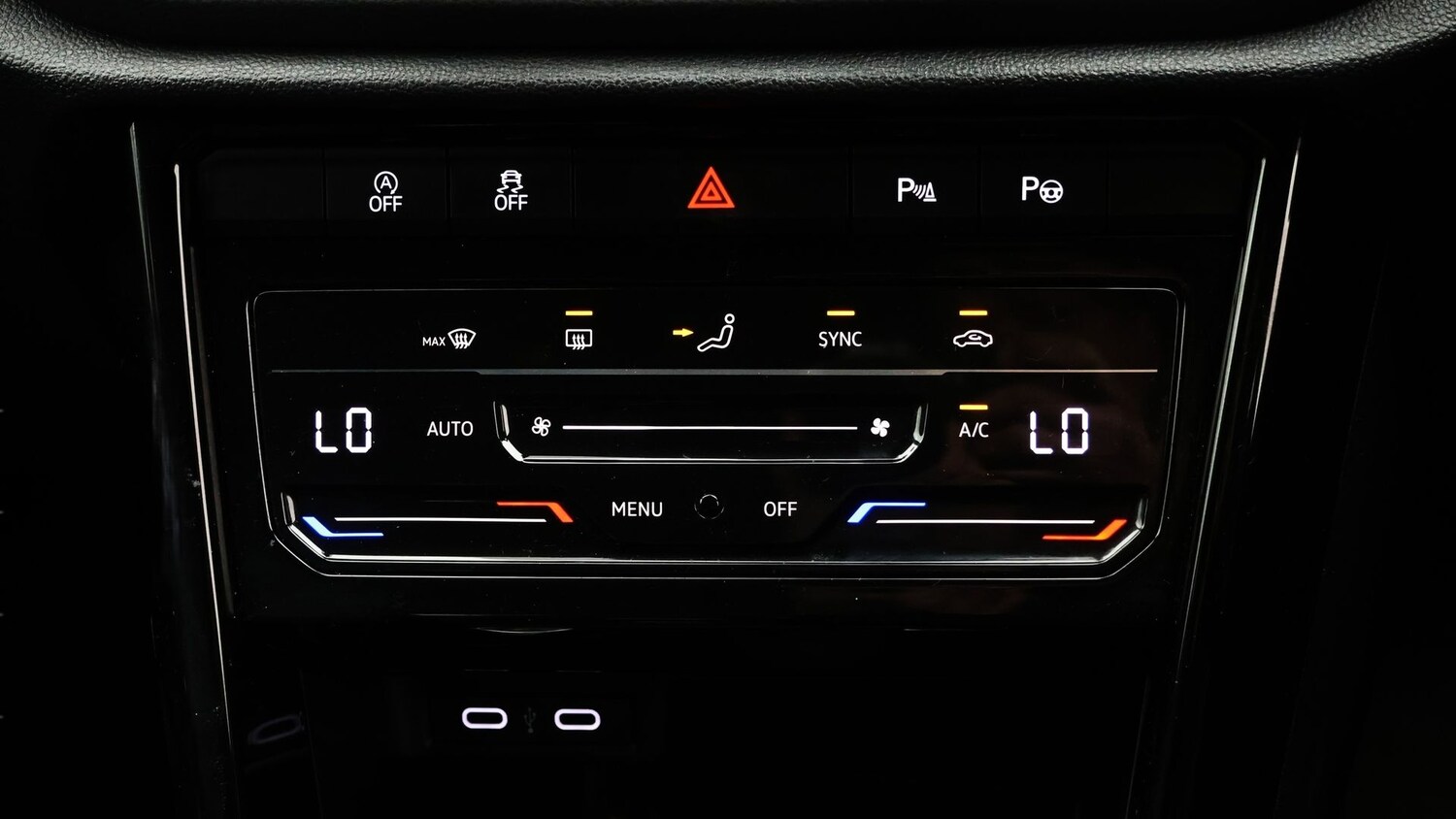 Used Volkswagen T-Roc for sale - 77618614: Photo 12