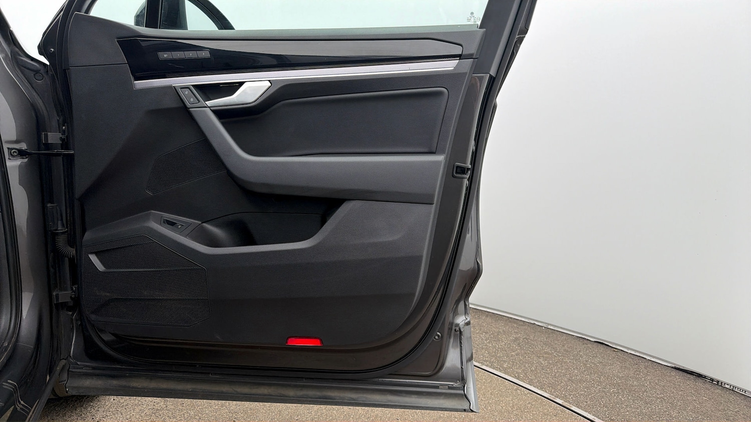 Used Volkswagen Touareg 2022 for sale - 77946278: Photo 14