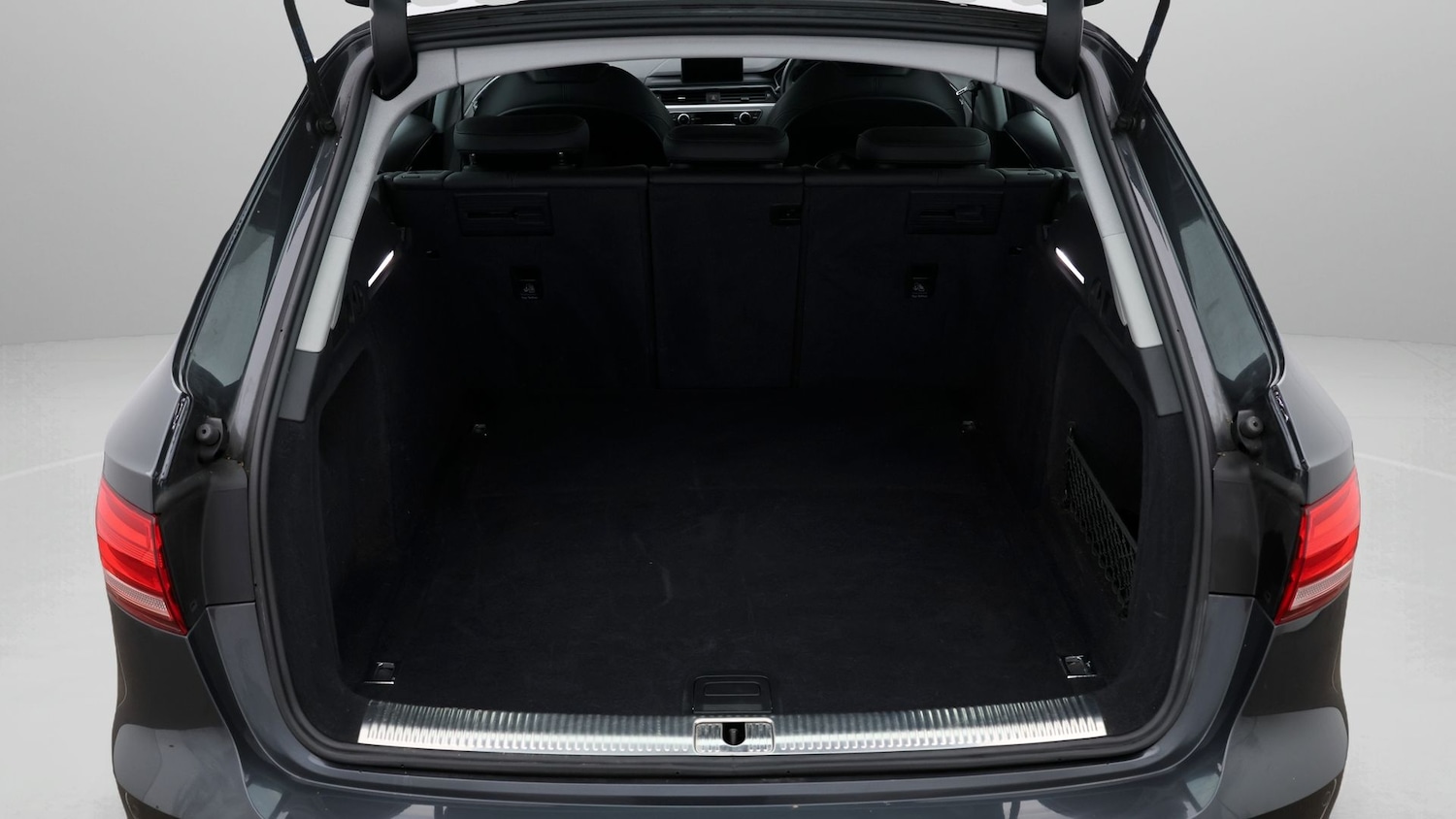 Used Audi A4 2019 for sale - 77745282: Photo 17