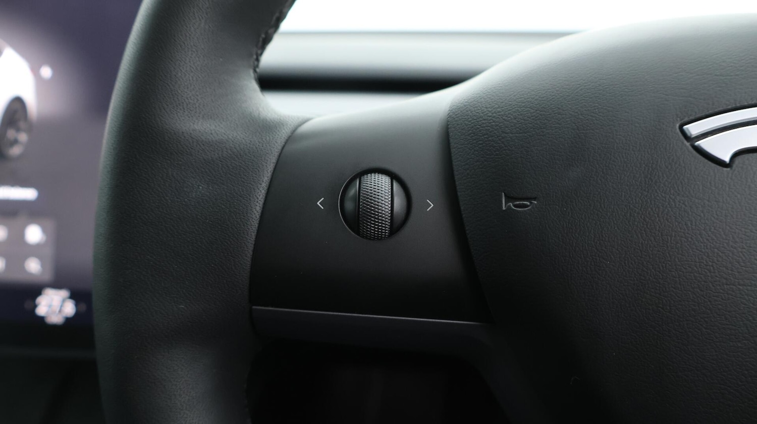 Used Tesla Model Y 2022 for sale - 76484352: Photo 26