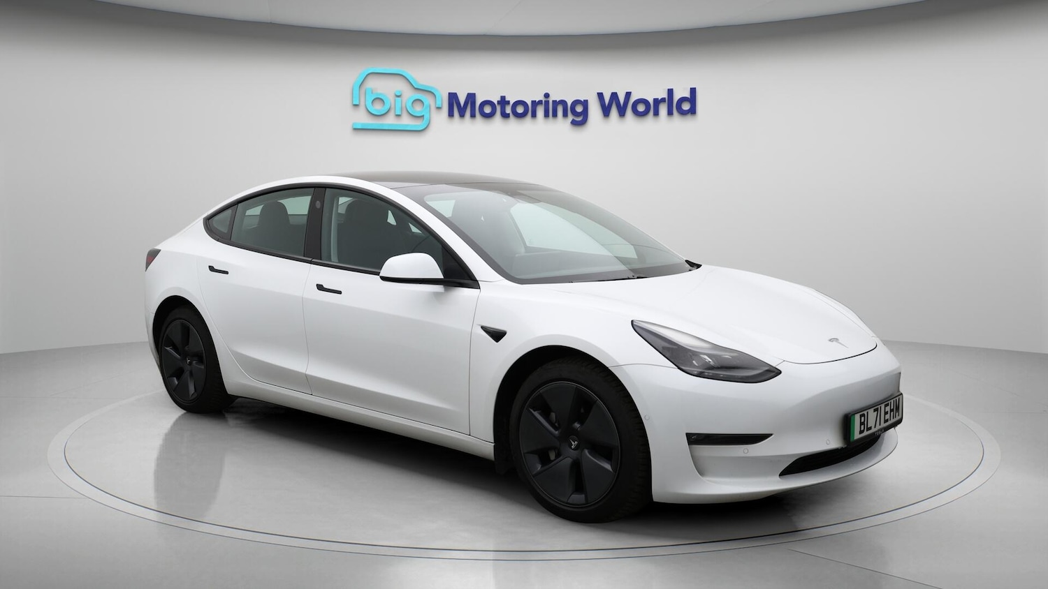 Used Tesla Model 3 2021 for sale - 76573781: Photo 2