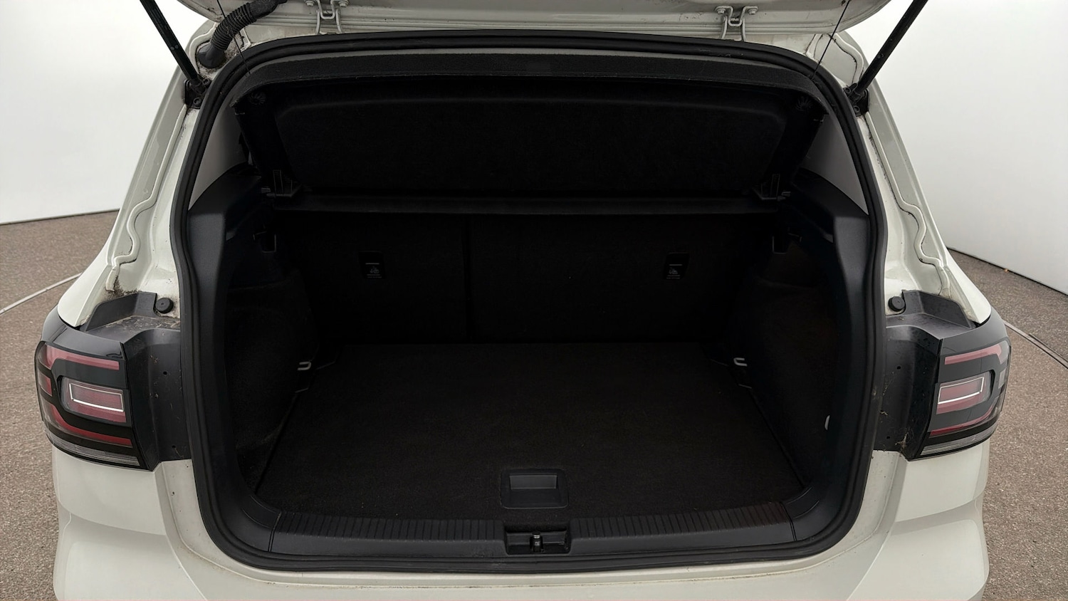 Used Volkswagen T-Cross 2023 for sale - 78109077: Photo 16