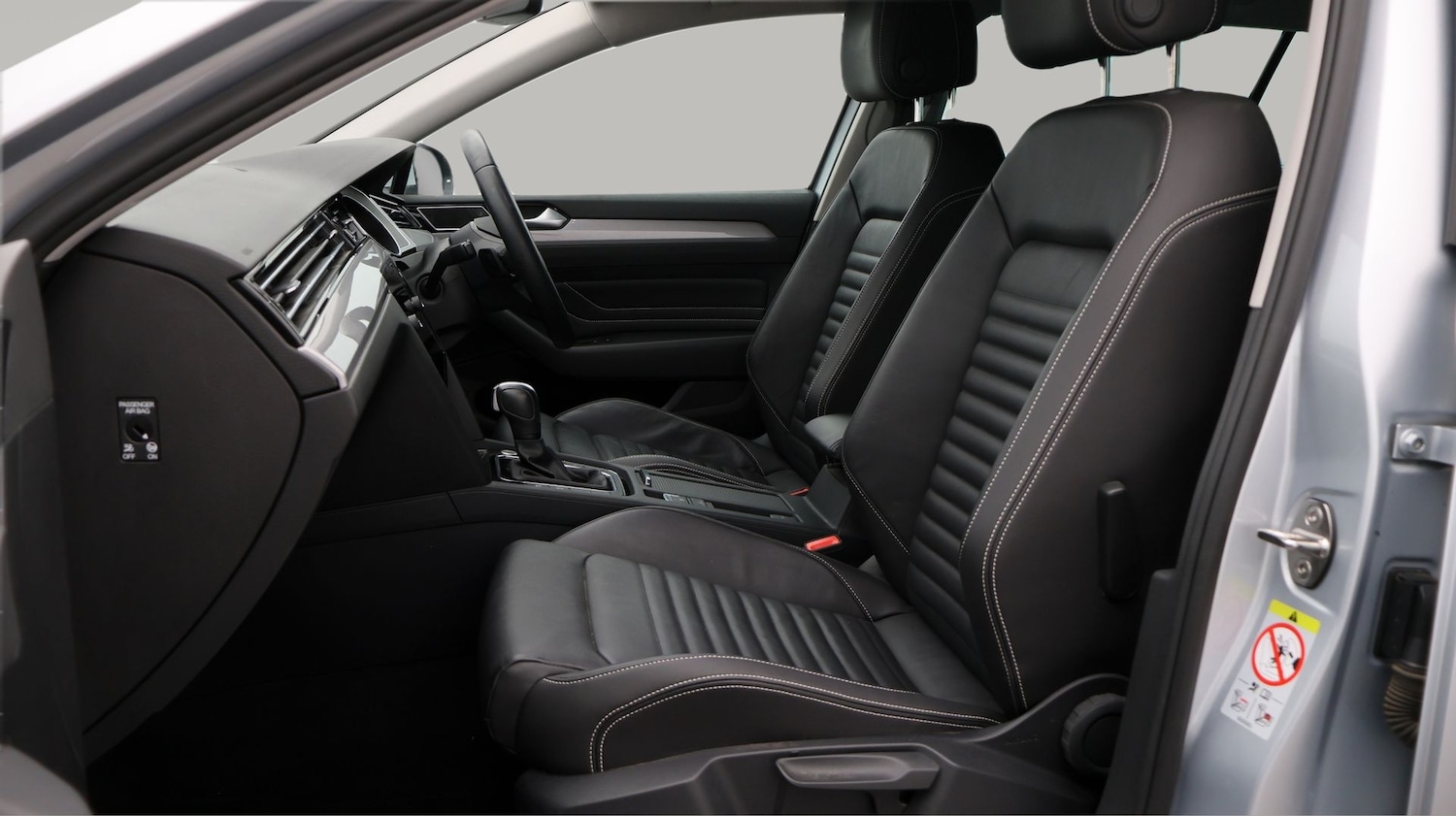 Used Volkswagen Passat 2023 for sale - 77608148: Photo 14