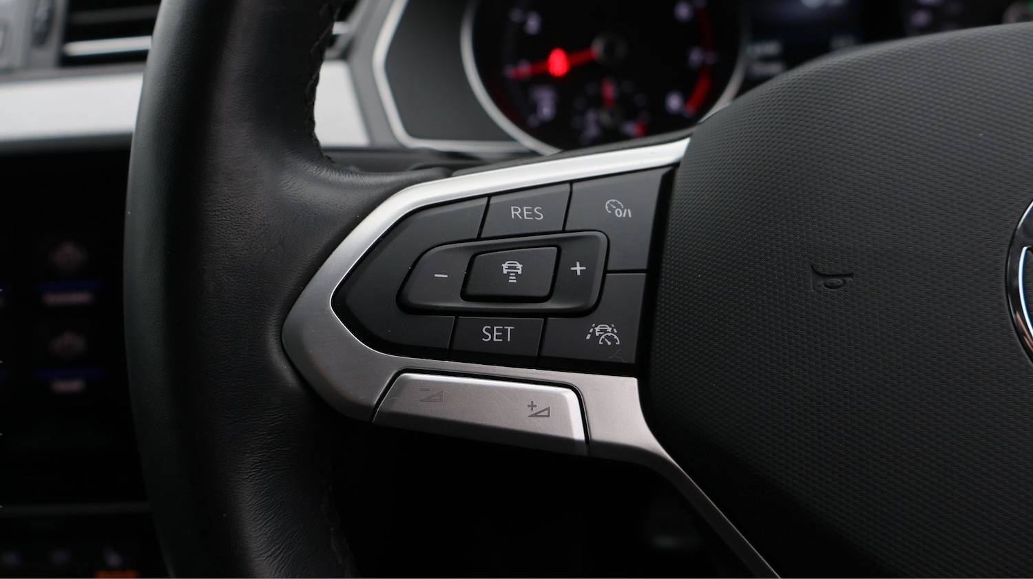 Used Volkswagen Passat 2023 for sale - 77608148: Photo 24