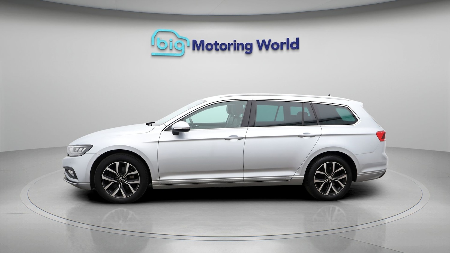 Used Volkswagen Passat 2023 for sale - 77608148: Photo 4