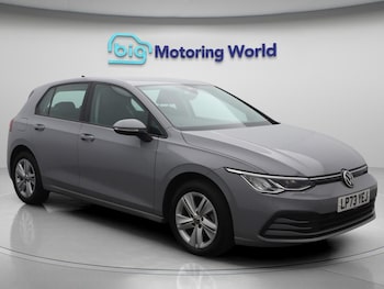 Volkswagen - Golf