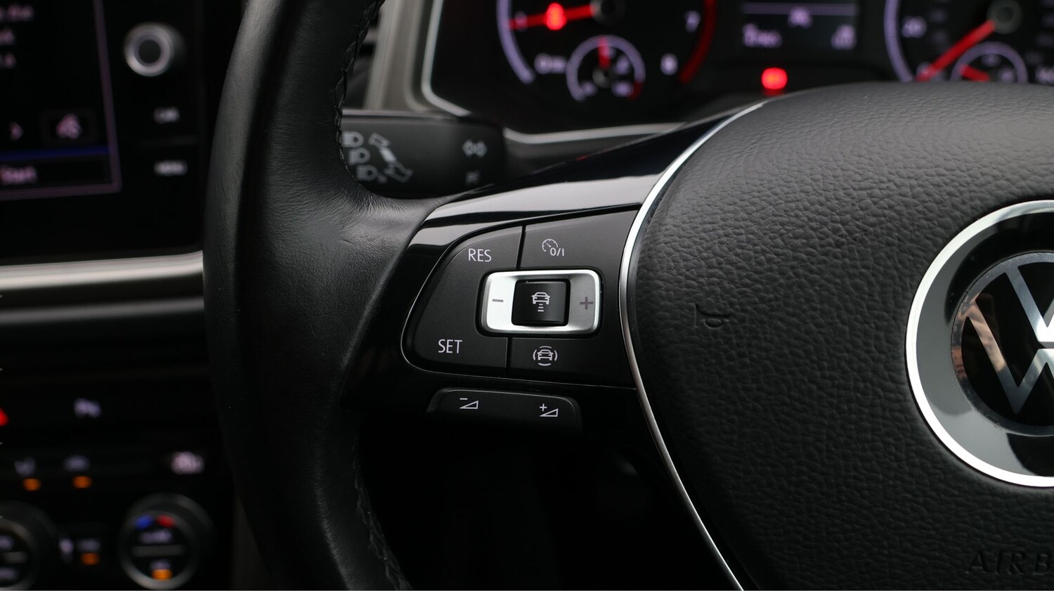 Used Volkswagen T-Roc 2021 for sale - 77831598: Photo 21