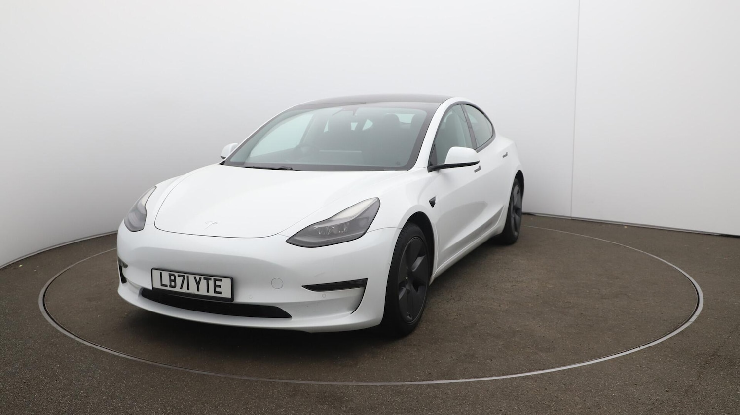 Used Tesla Model 3 2021 for sale - 76152517: Photo 18