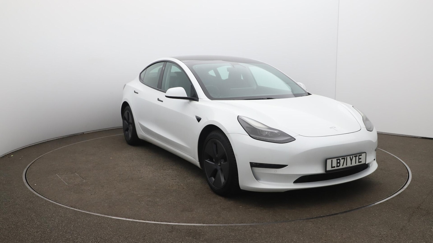 Used Tesla Model 3 2021 for sale - 76152517: Photo 23
