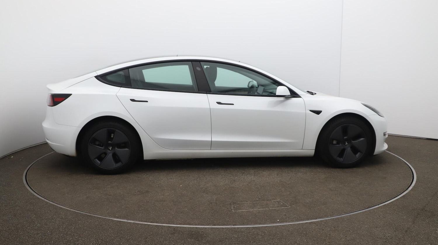 Used Tesla Model 3 2021 for sale - 76152517: Photo 30