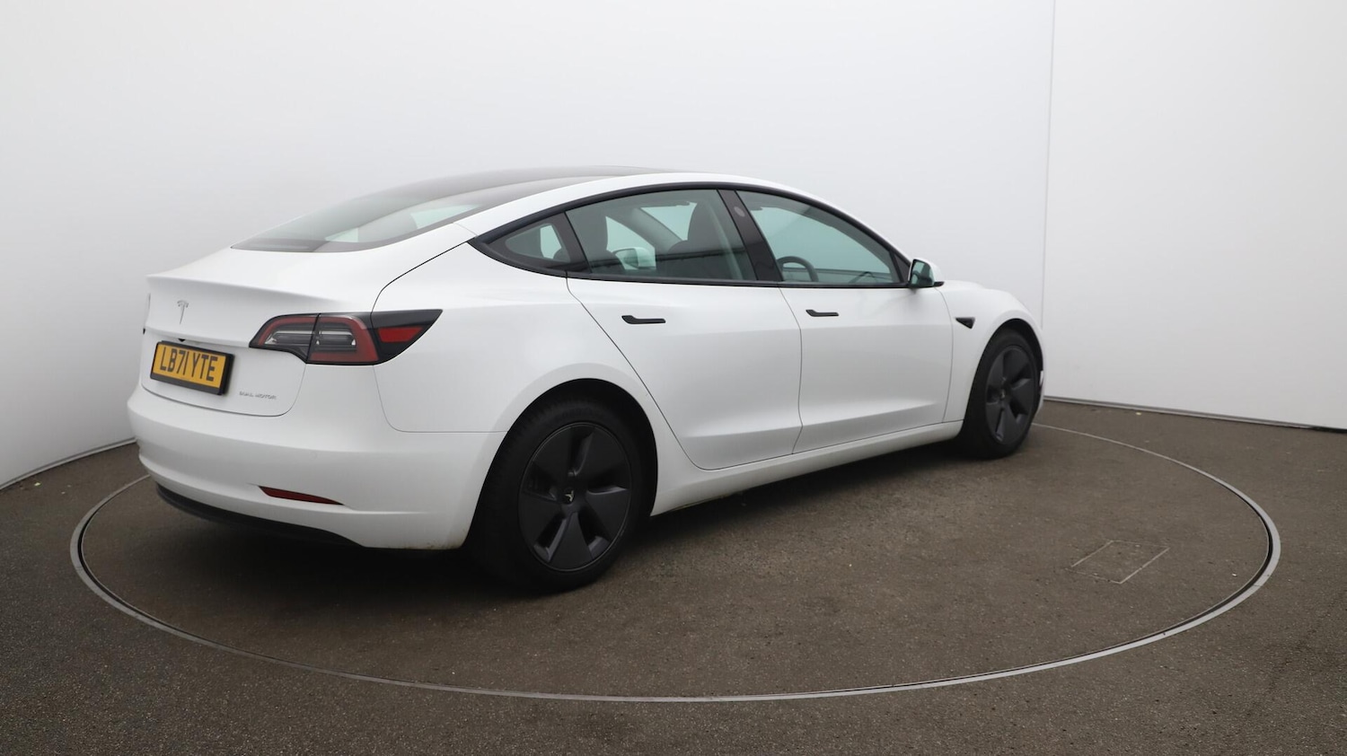Used Tesla Model 3 2021 for sale - 76152517: Photo 34
