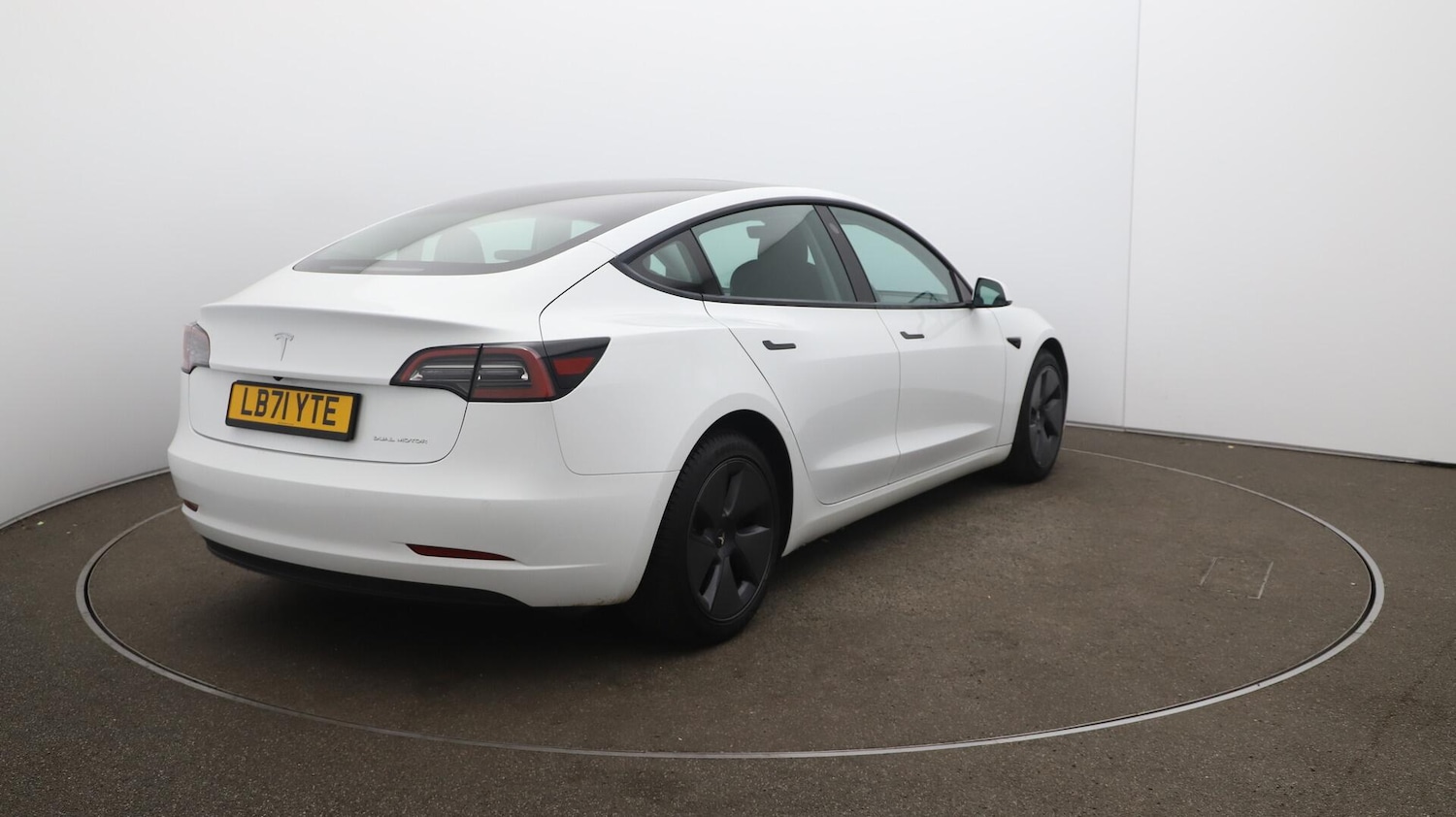 Used Tesla Model 3 2021 for sale - 76152517: Photo 35