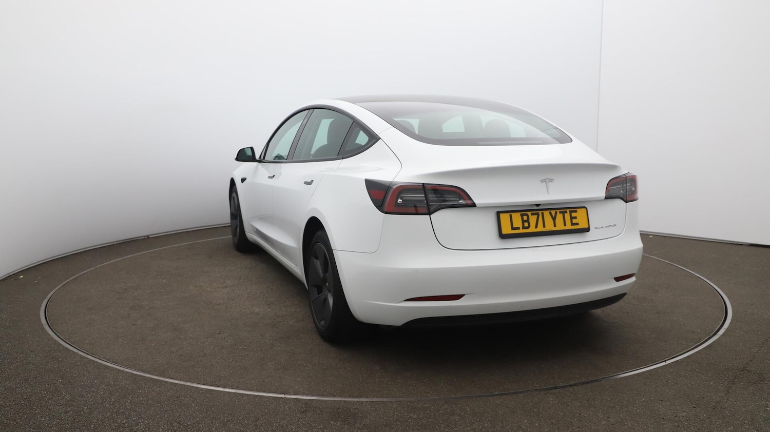 Used Tesla Model 3 2021 for sale - 76152517: Photo 41