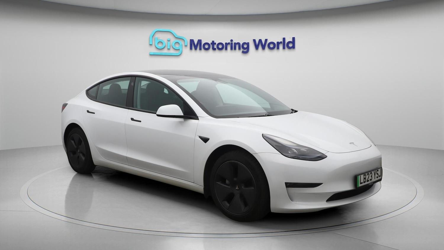 Used Tesla Model 3 2023 for sale - 76122995: Photo 2