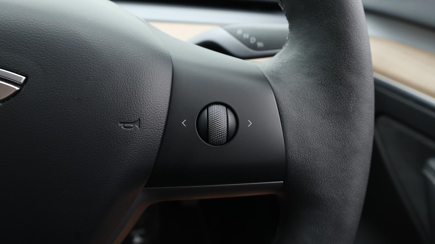 Used Tesla Model 3 2023 for sale - 76122995: Photo 24
