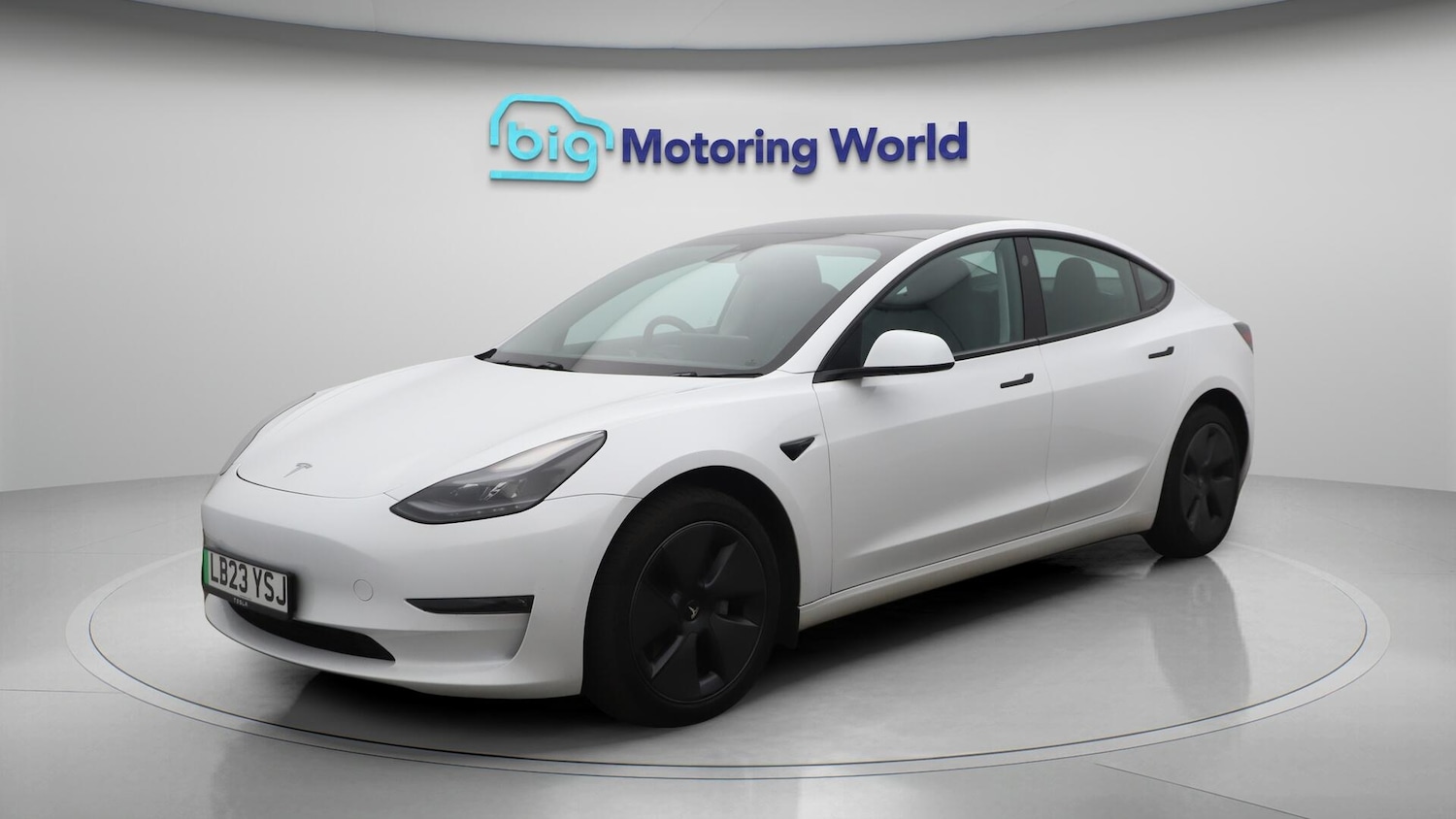 Used Tesla Model 3 2023 for sale - 76122995: Photo 4