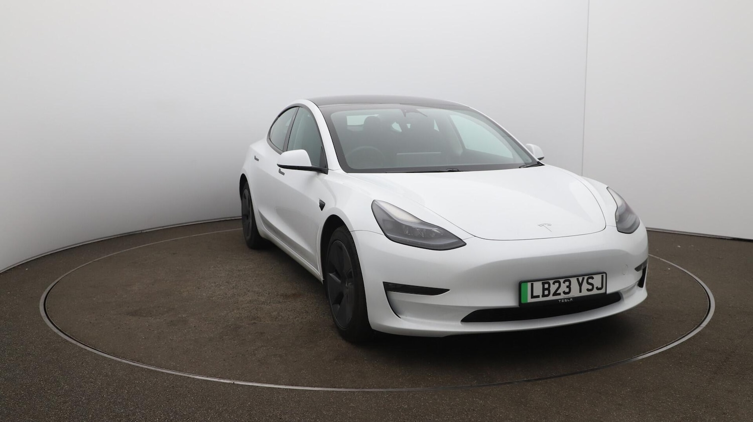 Used Tesla Model 3 2023 for sale - 76122995: Photo 42
