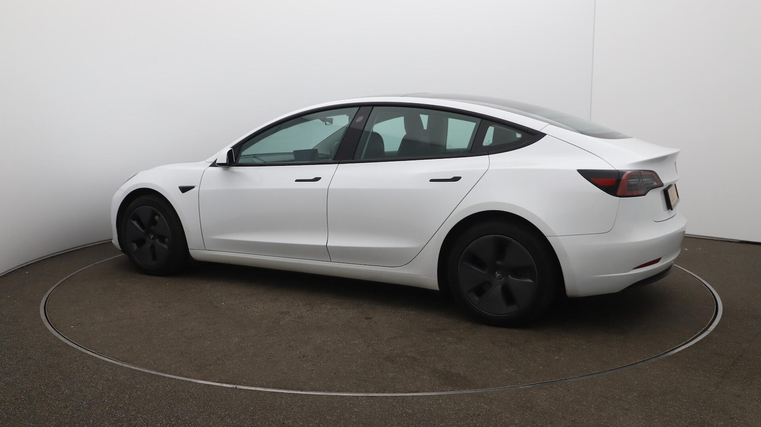 Used Tesla Model 3 2023 for sale - 76122995: Photo 47