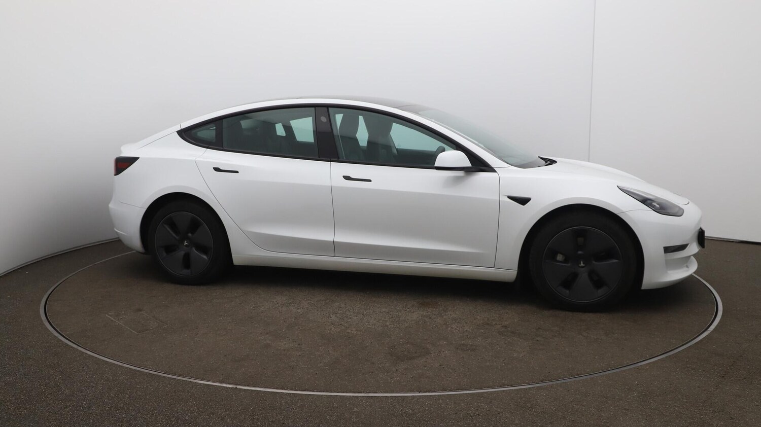 Used Tesla Model 3 2023 for sale - 76122995: Photo 48