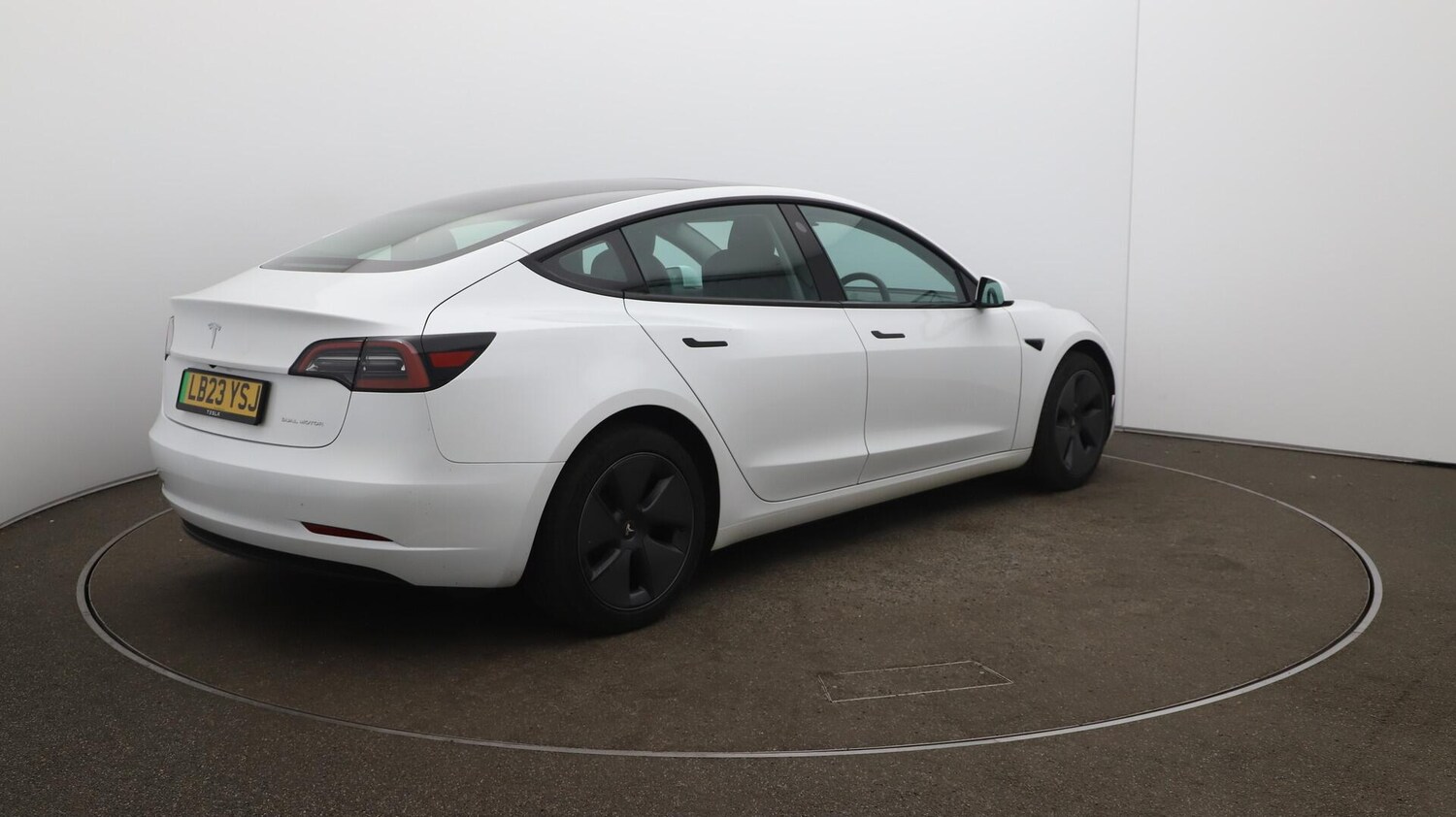 Used Tesla Model 3 2023 for sale - 76122995: Photo 54