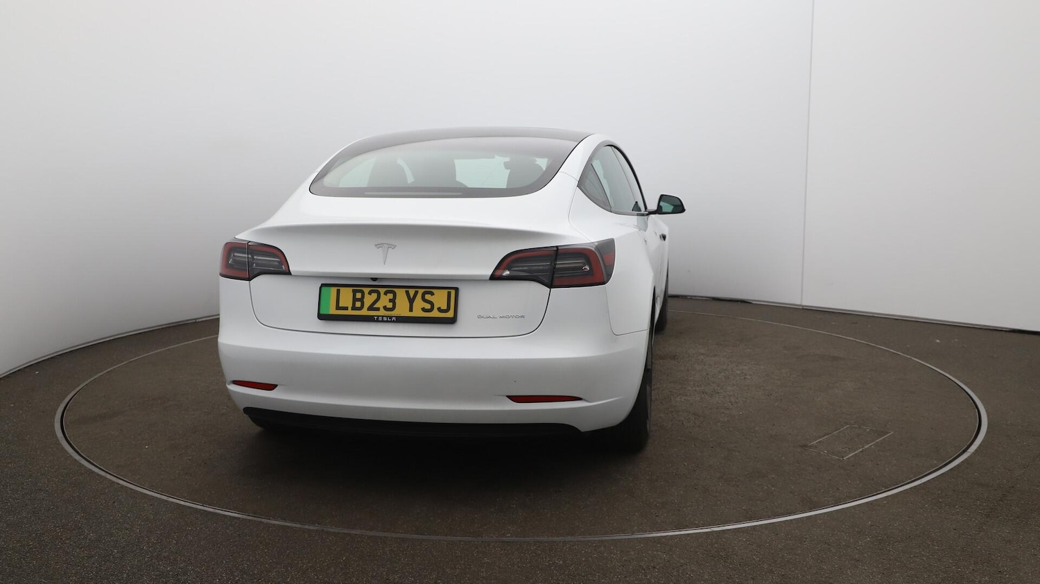 Used Tesla Model 3 2023 for sale - 76122995: Photo 57