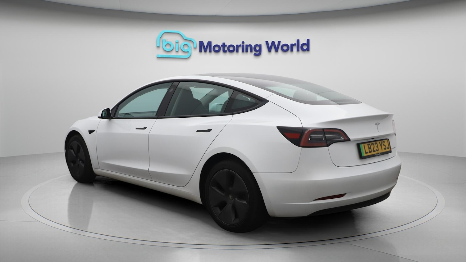 Used Tesla Model 3 2023 for sale - 76122995: Photo 6