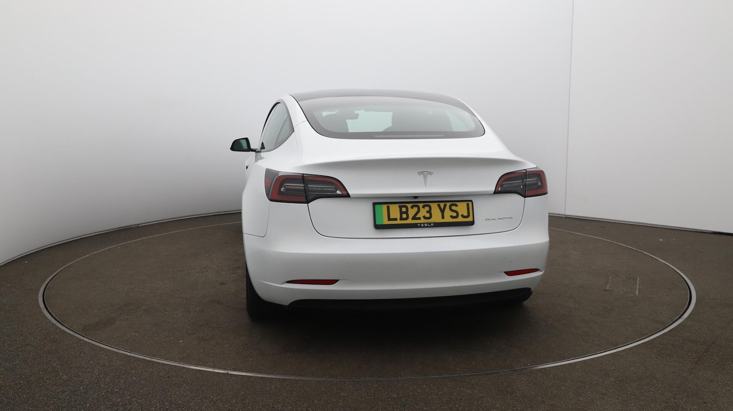 Used Tesla Model 3 2023 for sale - 76122995: Photo 60