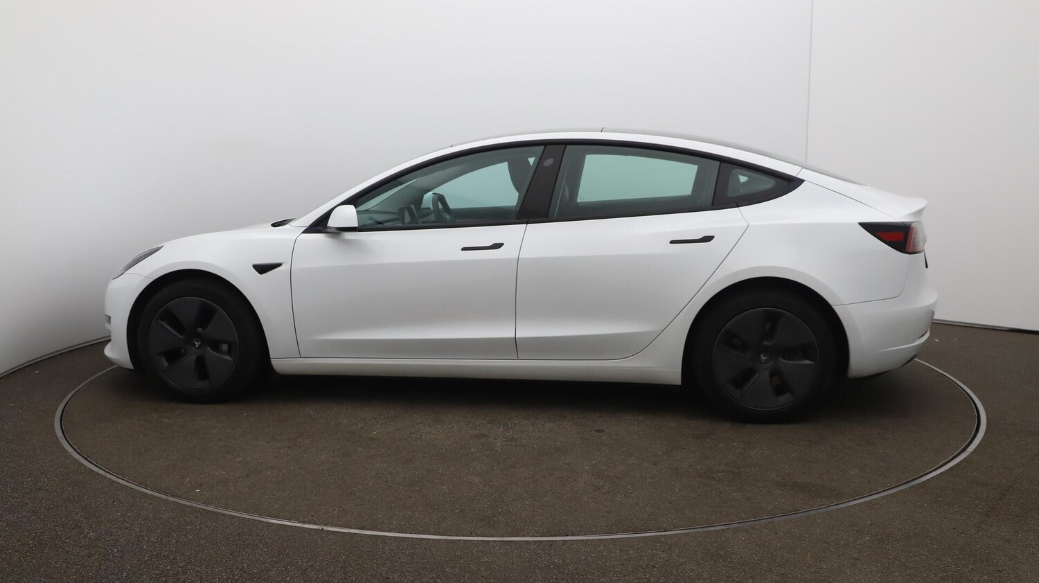 Used Tesla Model 3 2023 for sale - 76122995: Photo 64