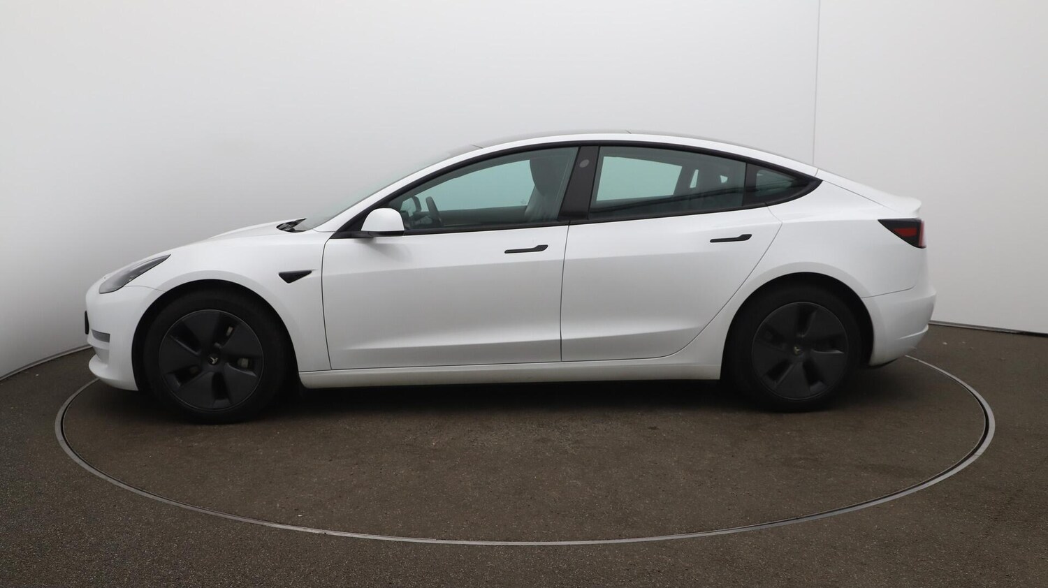 Used Tesla Model 3 2023 for sale - 76122995: Photo 65
