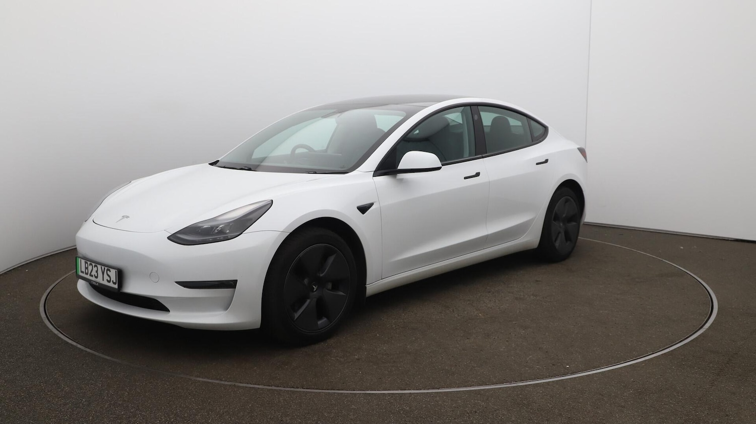 Used Tesla Model 3 2023 for sale - 76122995: Photo 69
