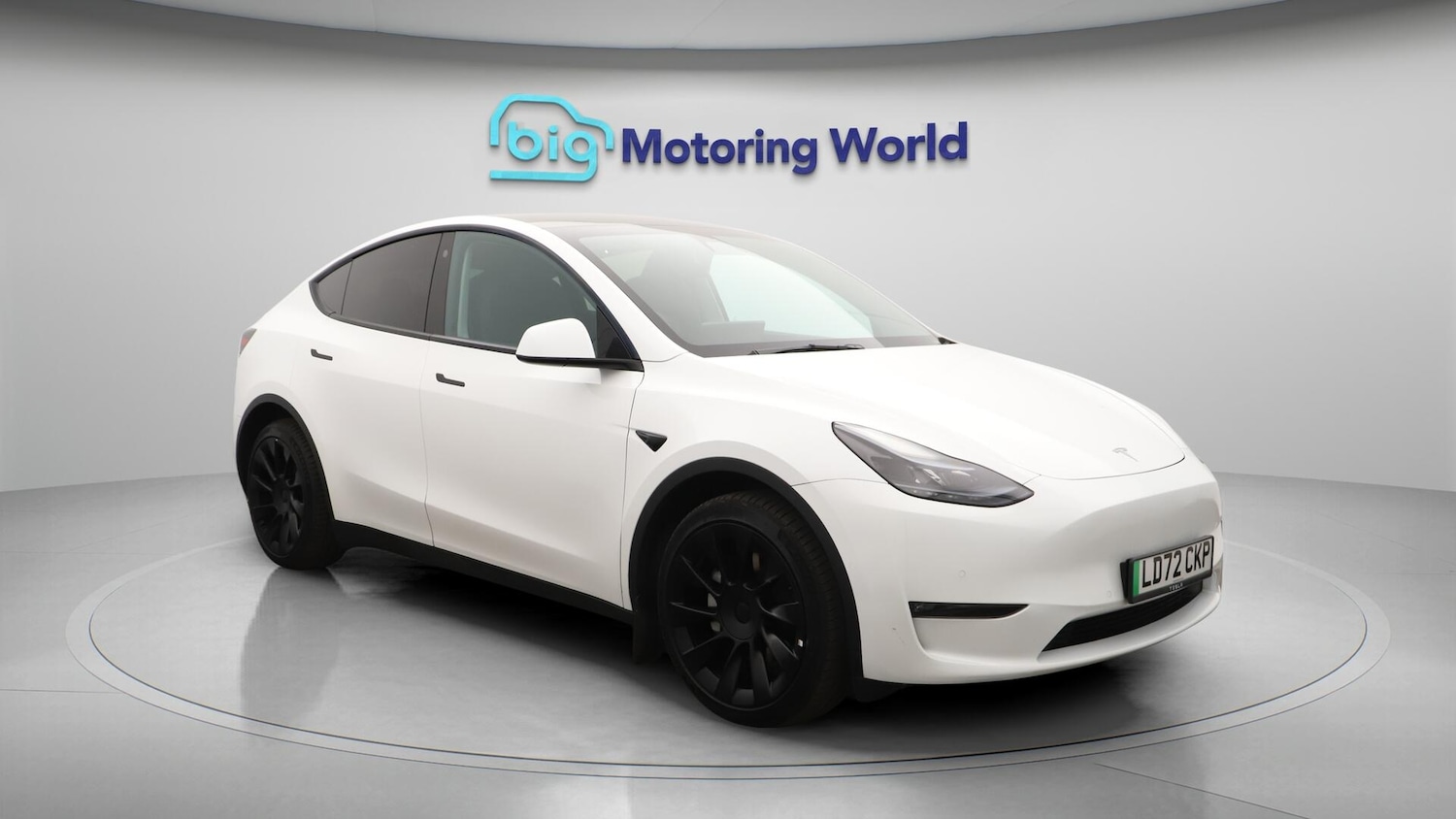 Used Tesla Model Y 2022 for sale - 76137151: Photo 2