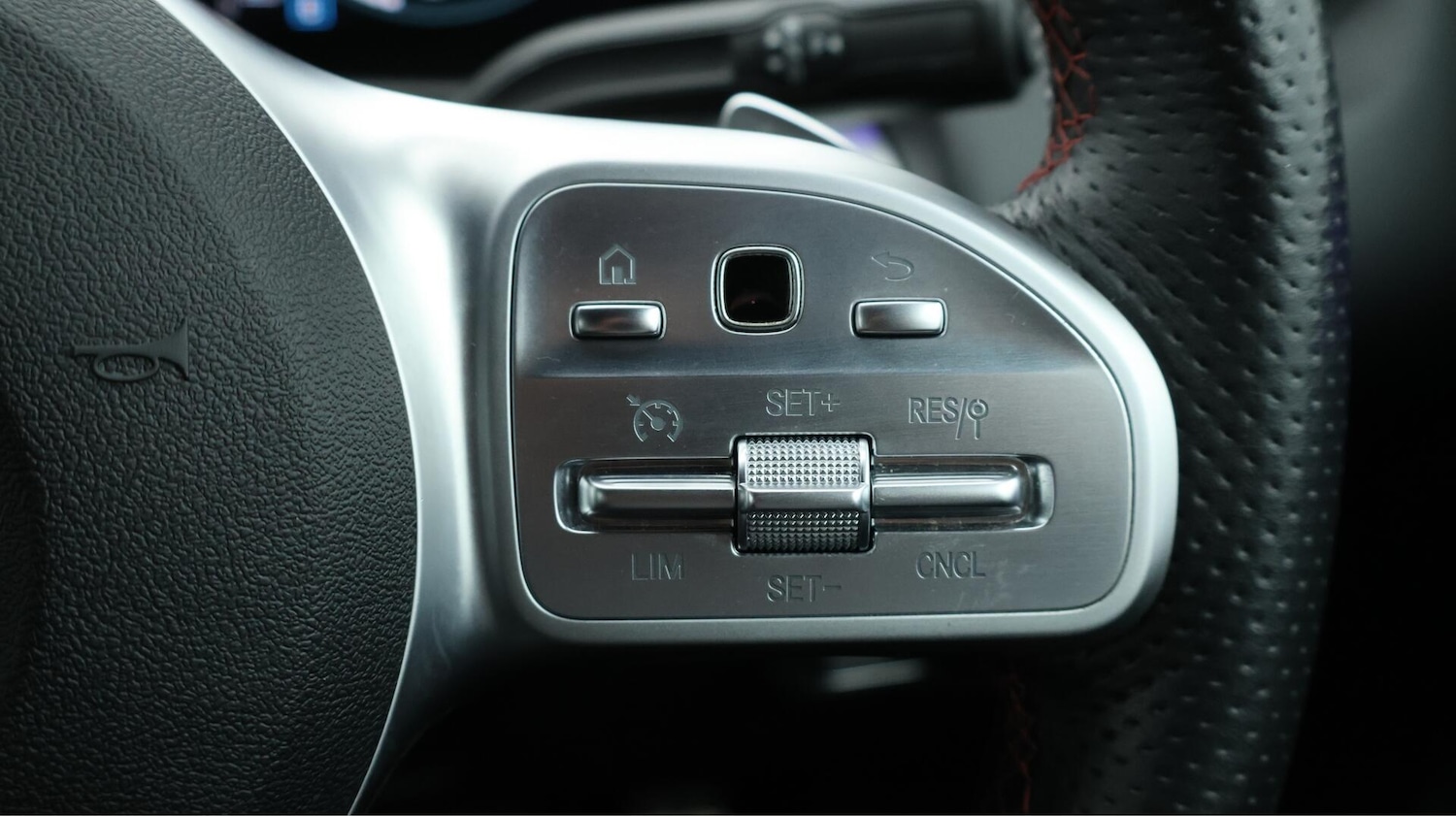 Used Mercedes-Benz GLB 2020 for sale - 76152555: Photo 47