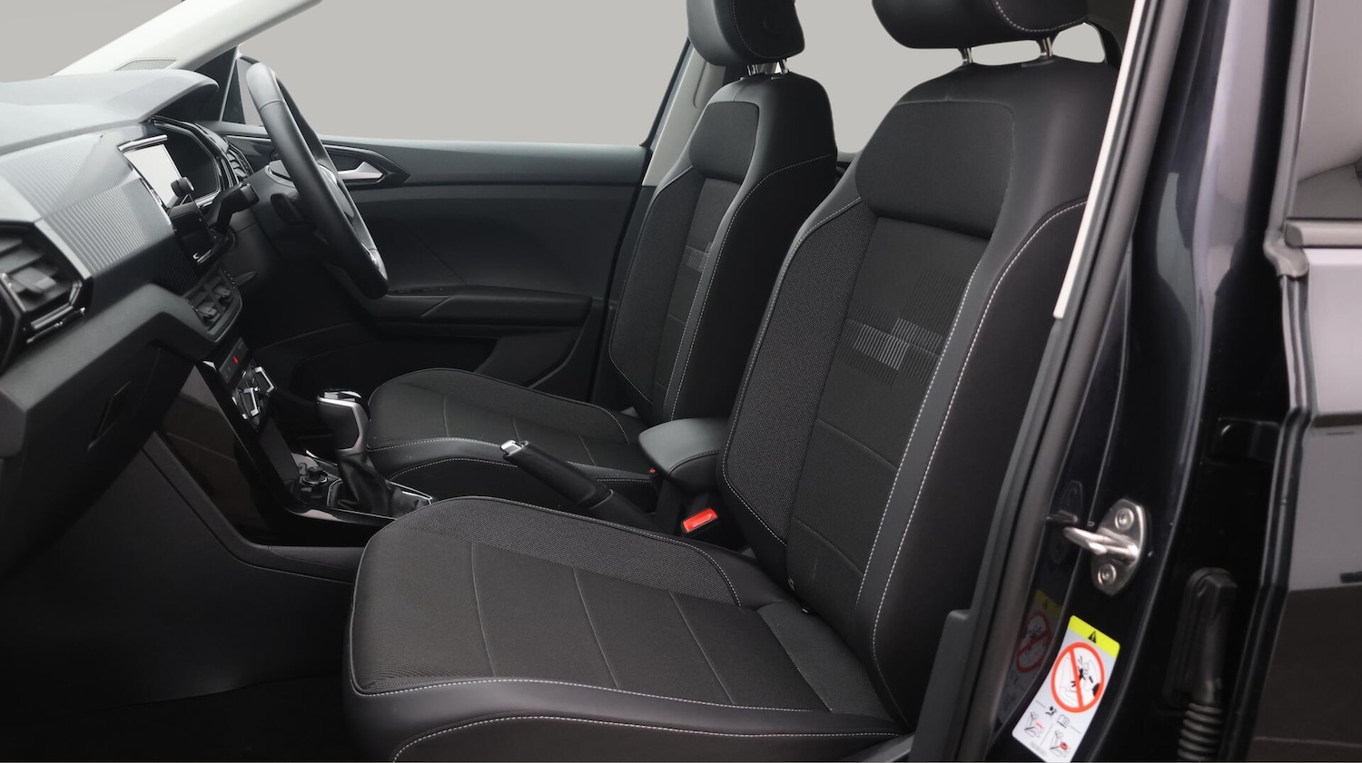 Used Volkswagen T-Cross 2024 for sale - 76512327: Photo 15