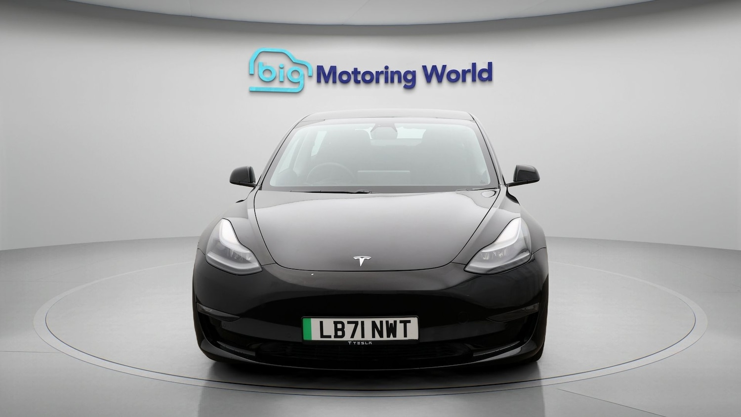 Used Tesla Model 3 2021 for sale - 77700952: Photo 2