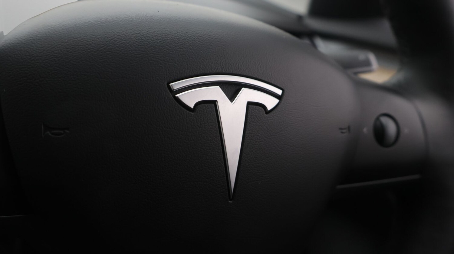 Used Tesla Model 3 2021 for sale - 77700952: Photo 26