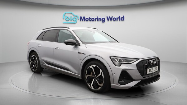 Used Audi e-tron 2021 for sale - 75622723: Photo 2