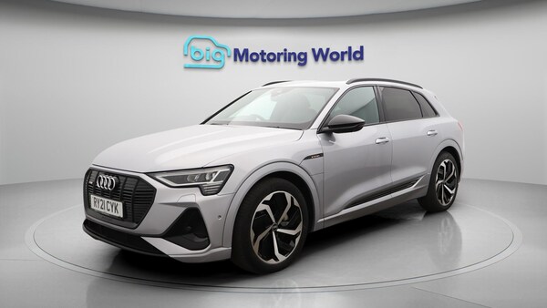 Used Audi e-tron 2021 for sale - 75622723: Photo 4