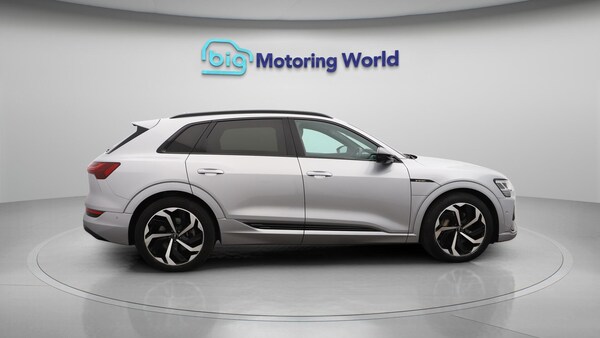 Used Audi e-tron 2021 for sale - 75622723: Photo 9