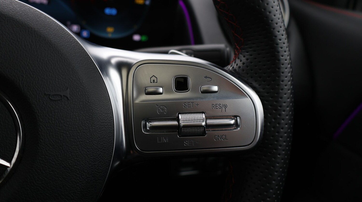 Used Mercedes-Benz EQB for sale - 77410809: Photo 31