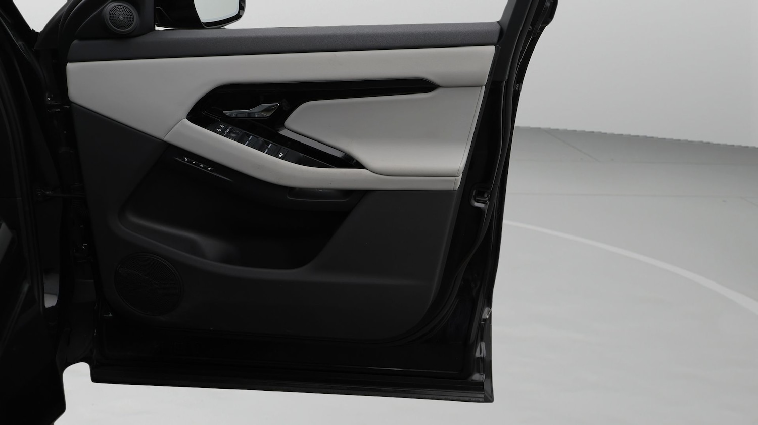 Used Land Rover Range Rover Evoque 2024 for sale - 78018140: Photo 15