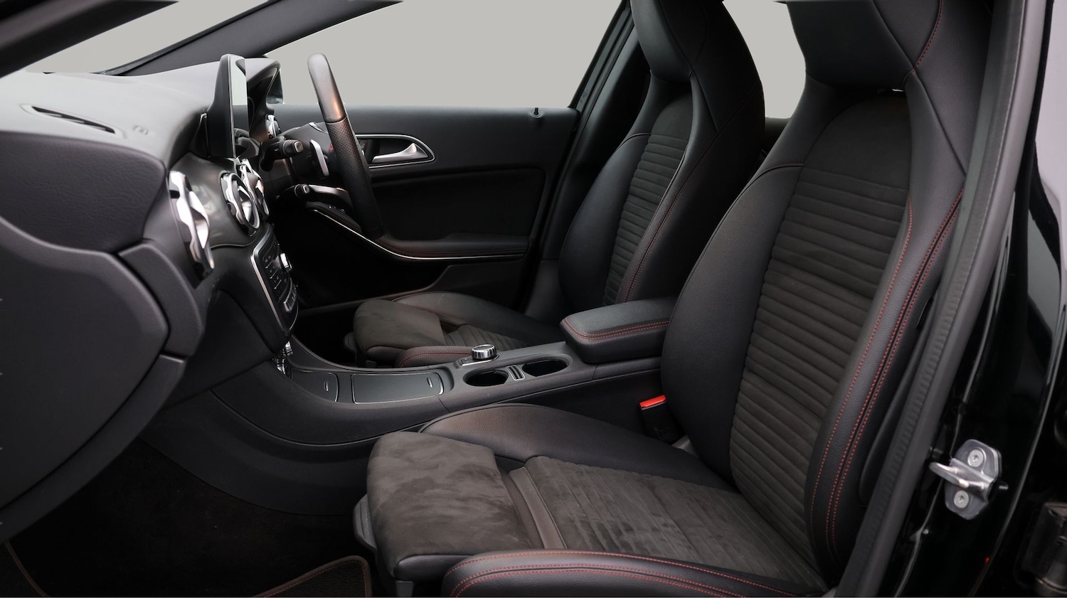 Used Mercedes-Benz GLA 2019 for sale - 77650369: Photo 14