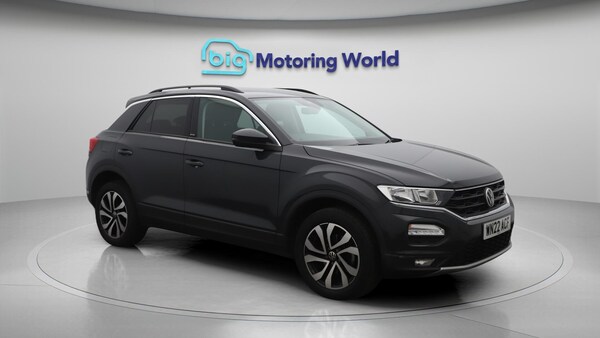 Used Volkswagen T-Roc for sale - 76247746: Photo 2