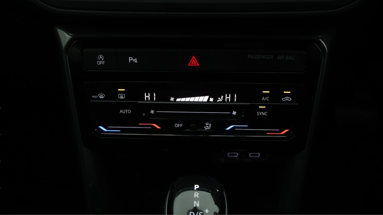 Used Volkswagen T-Cross 2023 for sale - 77520422: Photo 12