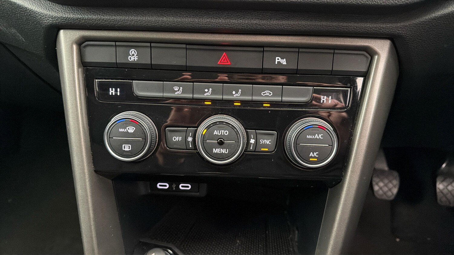 Used Volkswagen T-Roc 2020 for sale - 77932834: Photo 11