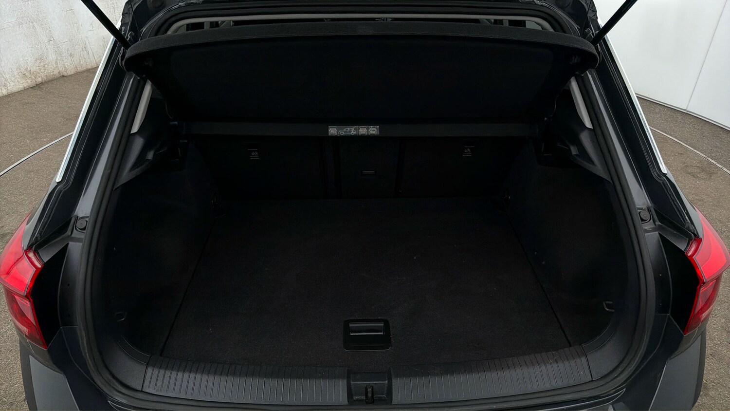 Used Volkswagen T-Roc 2020 for sale - 77932834: Photo 16