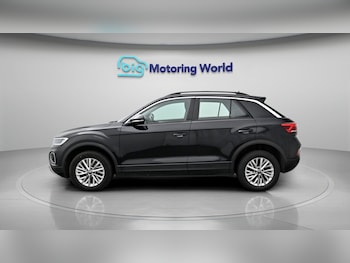 Used Volkswagen T-Roc 2023 for sale - 78268006: Photo