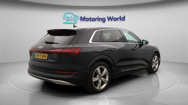 Used Audi e-tron 2021 for sale - 76306532: Photo 8