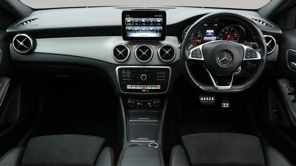 Used Mercedes-Benz GLA 2020 for sale - 76326992: Photo 10